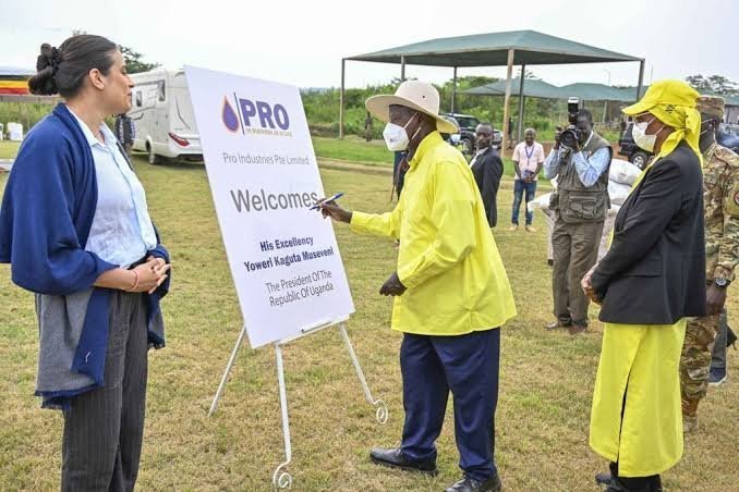 nuwashawn's tweet photo. President Yoweri Museveni facilitated PRO Industries ethanol plant supplying industrial alcohol and blending fuel ethanol. #WhyUgdecidedM7 https://t.co/3ThXLWuysH
