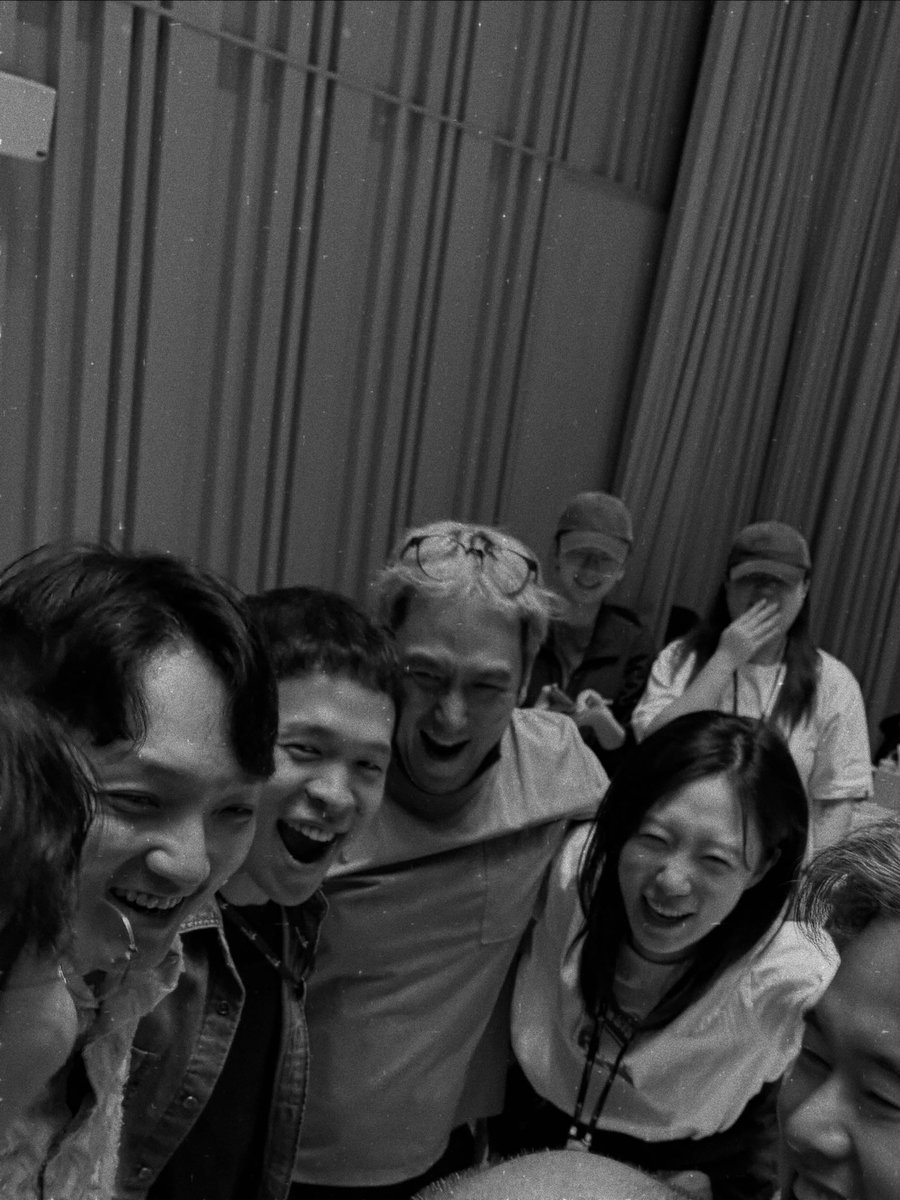 85O8I3's tweet photo. 260701 이동휘 배우님 인스타 속 #윤나무 https://t.co/t8SlKoXRkF