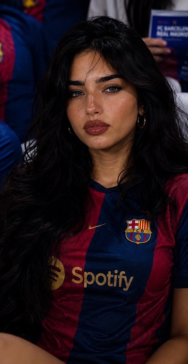 MSAspeaker's tweet photo. She is Ella Christo and she is a Barcelona fan. Her eyes are intoxicating. 🥵

It has been going viral on the internet for a few days. It has become a crush for boys. https://t.co/8SjXhHC3S2