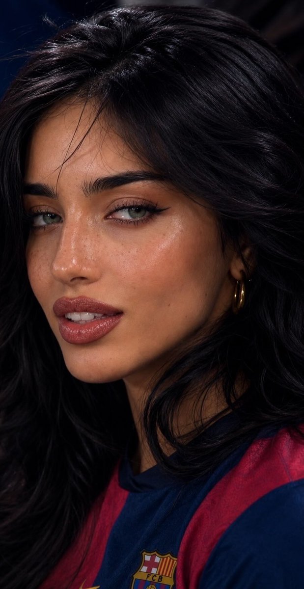 MSAspeaker's tweet photo. She is Ella Christo and she is a Barcelona fan. Her eyes are intoxicating. 🥵

It has been going viral on the internet for a few days. It has become a crush for boys. https://t.co/8SjXhHC3S2
