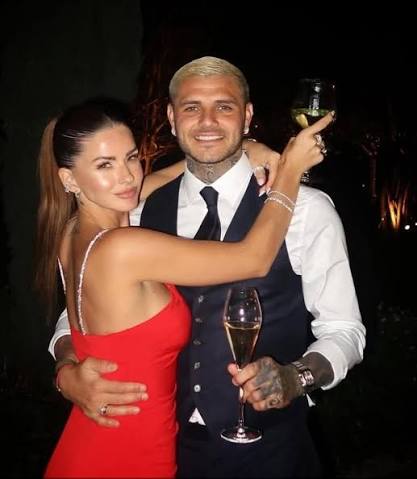 mariohawca's tweet photo. #ULTIMOMOMENTO
@MauroIcardi dio X terminado el contrato con la mujer + hermosa de 🇦🇷 @chinasuarez , los #HDP CHORIPLANEROSDELCHIMENTOS #PASOENAMERICA dijeron que ya no tiene el💍 😱🤭😂🤣
ni ellos creen sus mentiras #bobos de💩
@Nannitaweber
@peralta_nico @PiaShaw
#CHINARDI https://t.co/ADisQMMcS5