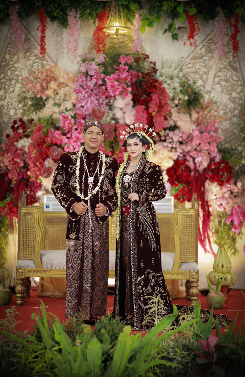 andreepdk21's tweet photo. Maaf lupa ngabarin, saya habis nikah https://t.co/VL1JT43KBv