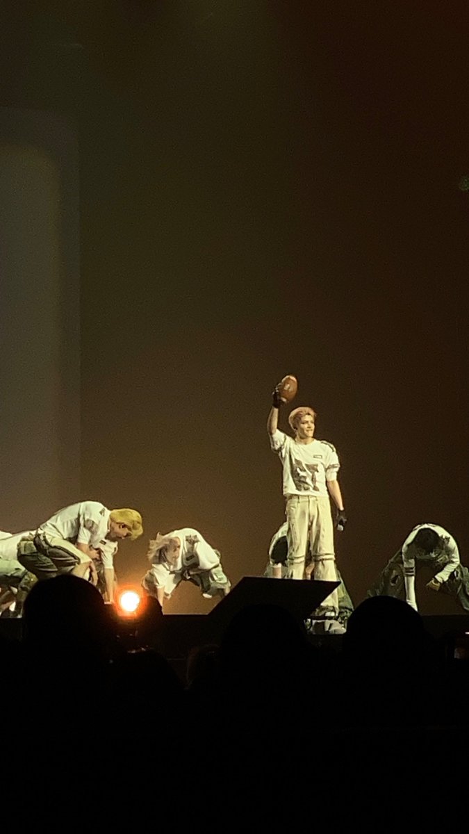 deepbitengene's tweet photo. no zoom vs iphone 11 promax zoom https://t.co/dIgf9KWqSc