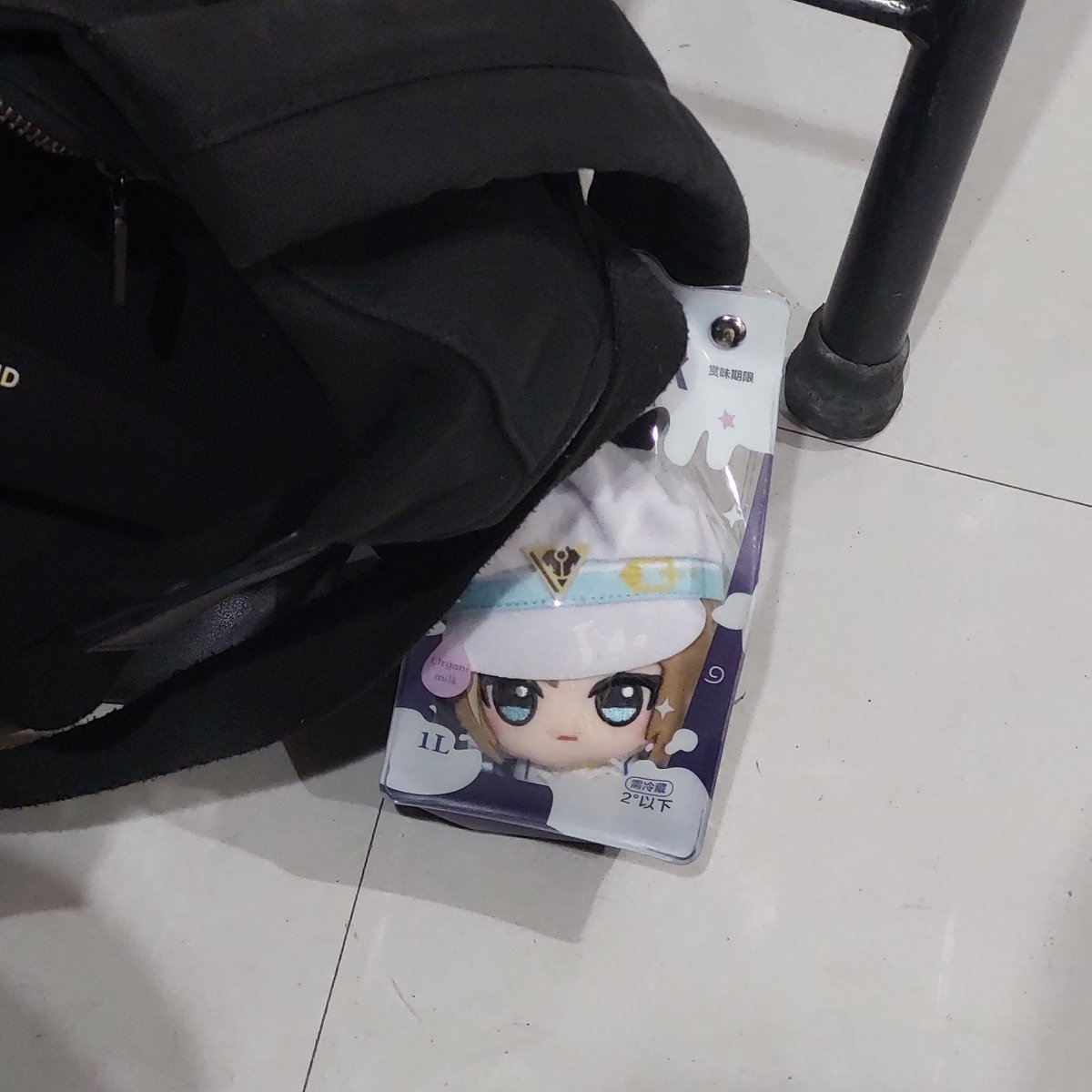 nikoryaps's tweet photo. when will an uma fan approach me or do i have to buy merch of larp umas like tachyon or urara https://t.co/JH8BVKGgSw