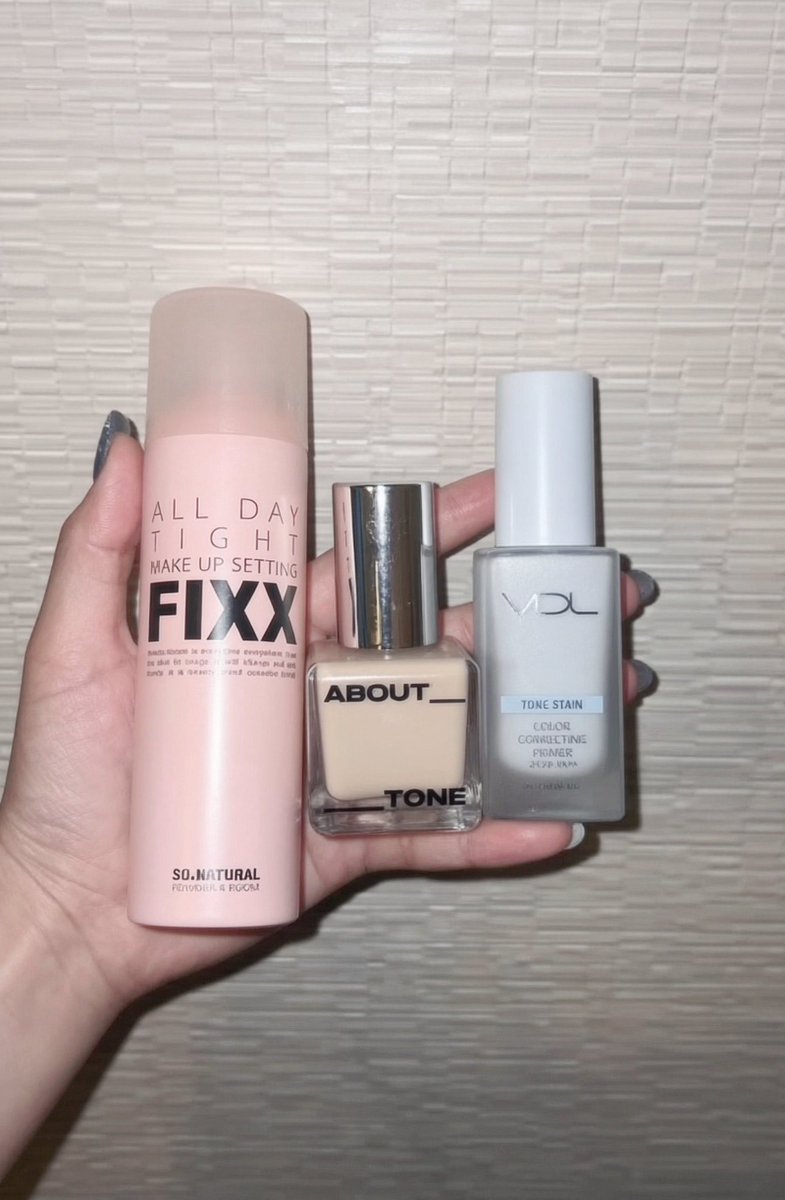 yu__3dh's tweet photo. これほんとにキープされます🤍下地の後キープミスト含ませたパフでファンデ叩き込むのがコツです！！ https://t.co/CTvks1zgPN