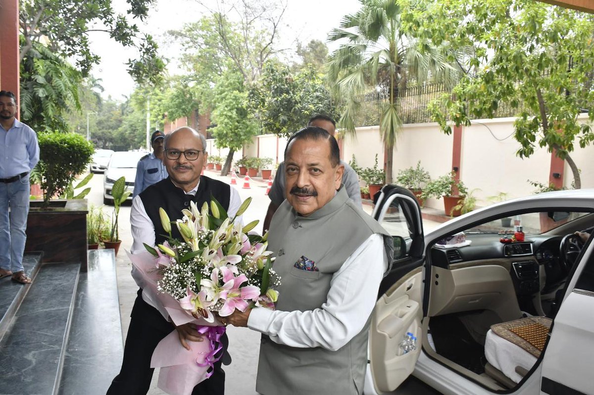 iipa9's tweet photo. Dr. Jitendra Singh, Hon'ble Minister of State (M/o PPG&amp;P) and Chairman, IIPA Executive Council  inaugurated 52nd APPPA Program at IIPA on 1st July, 2026 https://t.co/1fzPQC0BN3