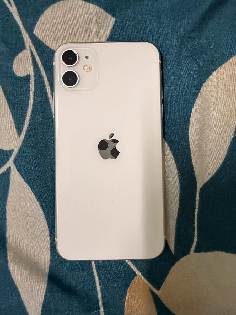 Officially_Dev_'s tweet photo. Upgraded from iPhone 12 to iPhone 17 🥺 https://t.co/szPUIowzzE