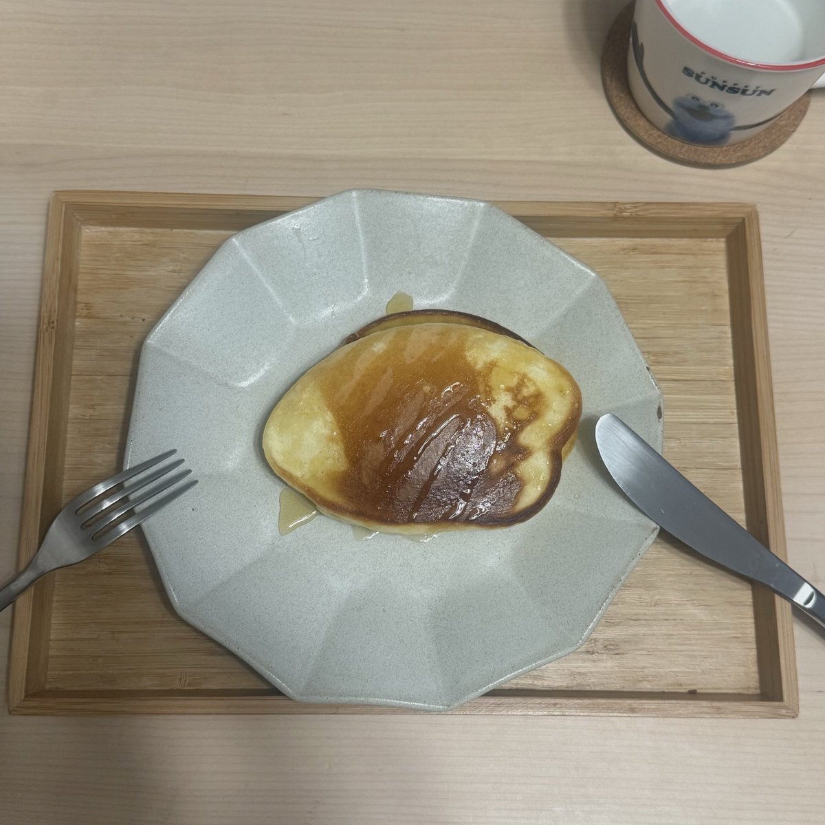 mtr_yu's tweet photo. バターがなくてハチミツだけ🥞 https://t.co/IjKsEqbBlJ