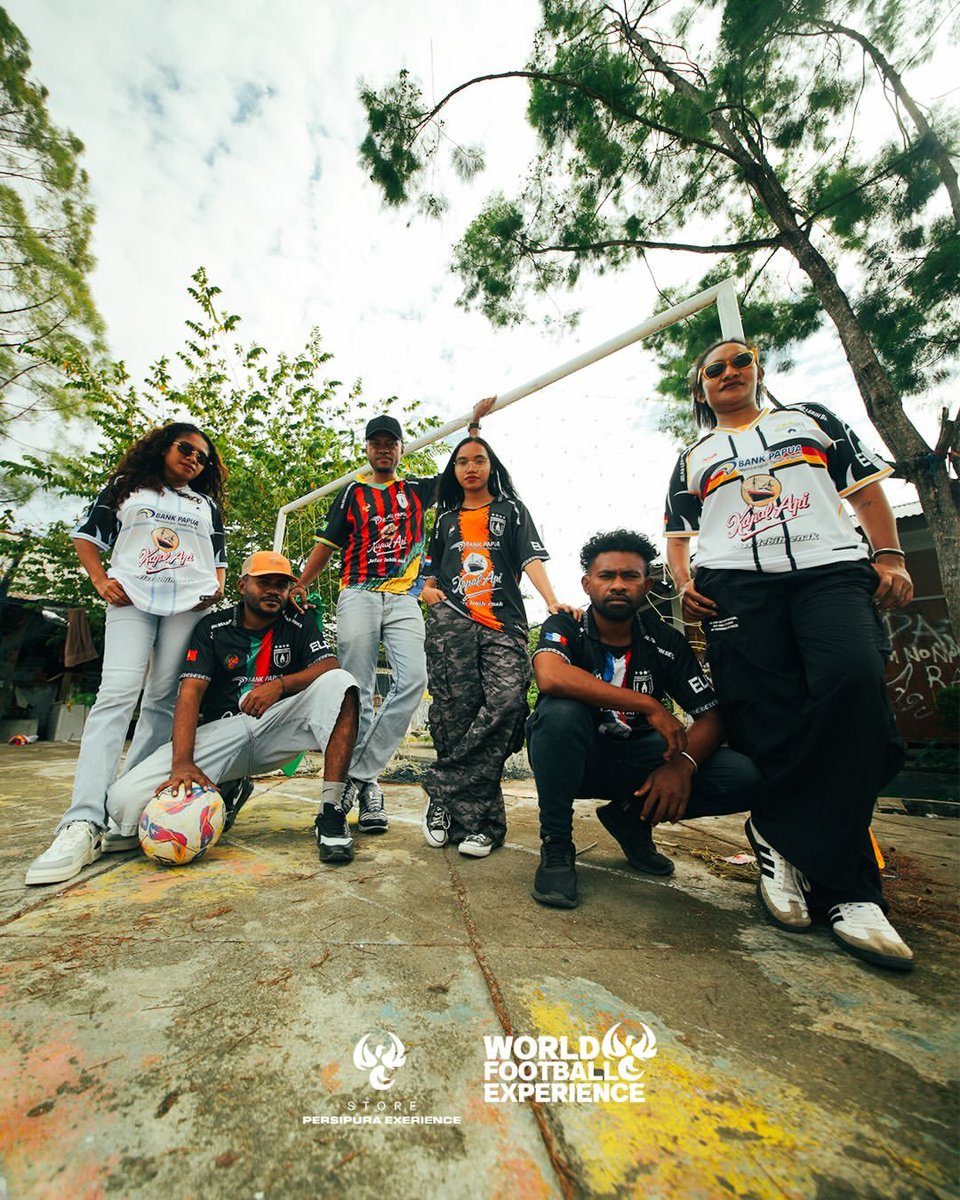indosupporter's tweet photo. Persipura X World Nations
🇦🇷🇧🇷🇳🇱🇫🇷🇩🇪🇵🇹

Jersey tim Mutiara Hitam edisi World Football Experience.

Cek di IG/cendrawasihkarsa.store
@Jerseyforum https://t.co/9R5zpciK8t