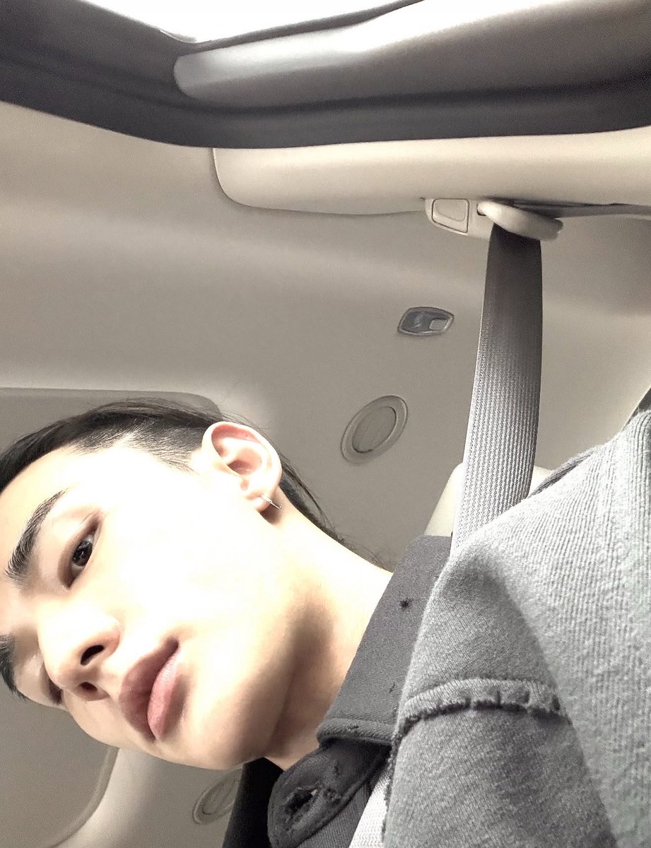 hyunehans's tweet photo. OMG HWANG HYUNJIN https://t.co/IcKEPswiwQ