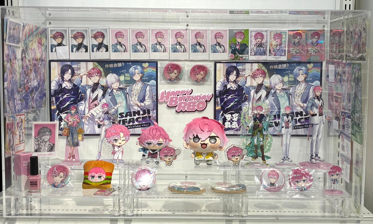 kotobukiya_nmb's tweet photo. 【なんば】

『みんなの煌めく星になる！』

本日7月2日は
にじさんじ所属 すぷれあ の最強天才イケメンリーダー
【#皇れお】さんのお誕生日👑🌸

おめでとうございます👏🏻💘

当店ではお祝いショーケースを展示中です😉✨️
ぜひお立ち寄りください⟡.*

#皇れお誕生日2026 https://t.co/k7fahUHknY