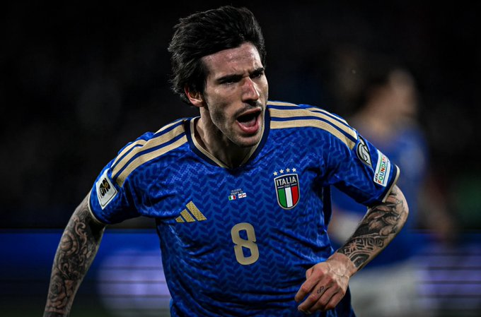 TioDahnTHFC's tweet photo. Sandro Tonali estará hoy en Londres para realizarse los exámenes médicos y sellar su llegada al club!

#COYS #THFC https://t.co/rBbdTYpot5