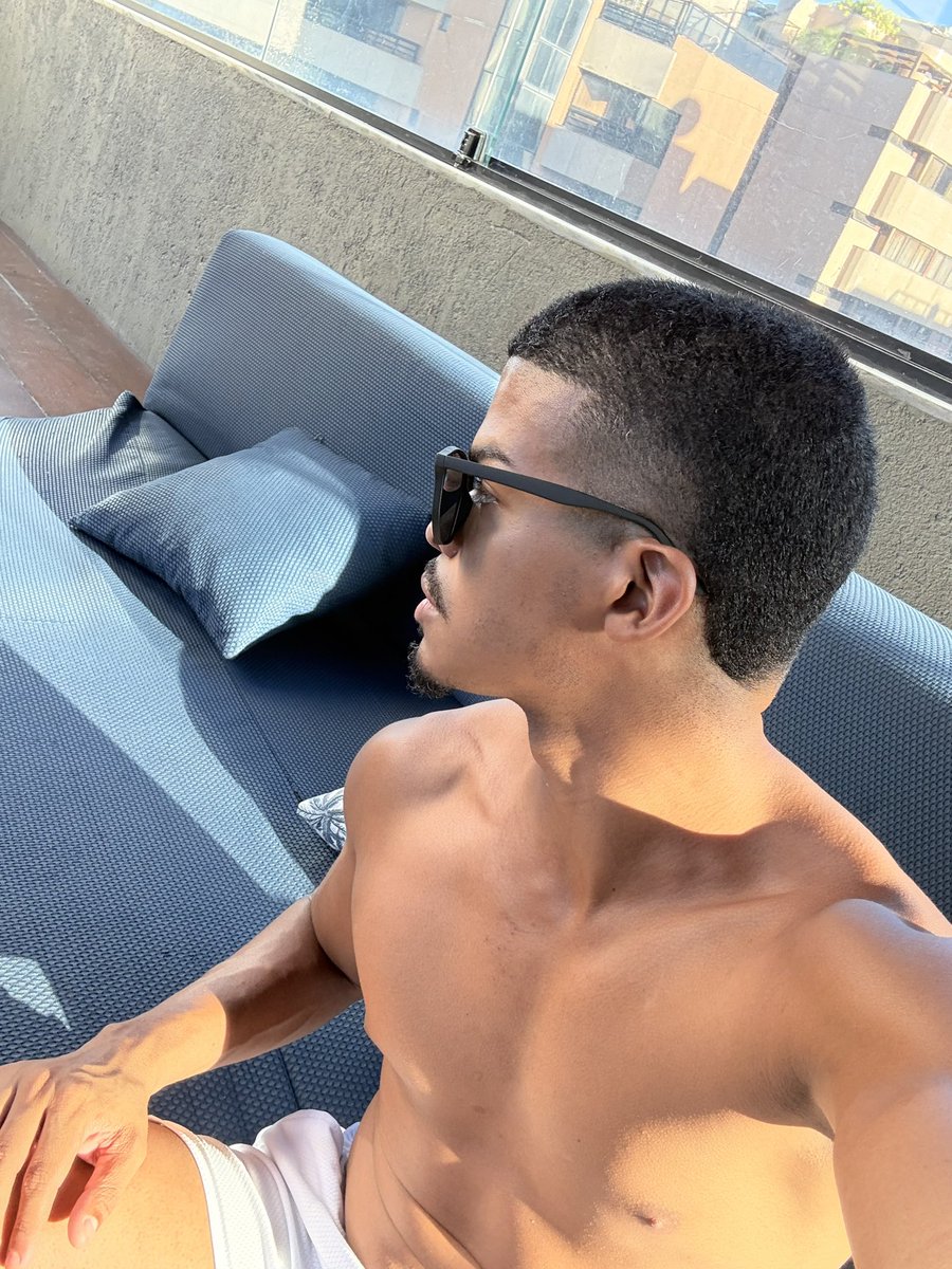 _0mathews's tweet photo. 🥵☀️💦 https://t.co/thD3G3J07G