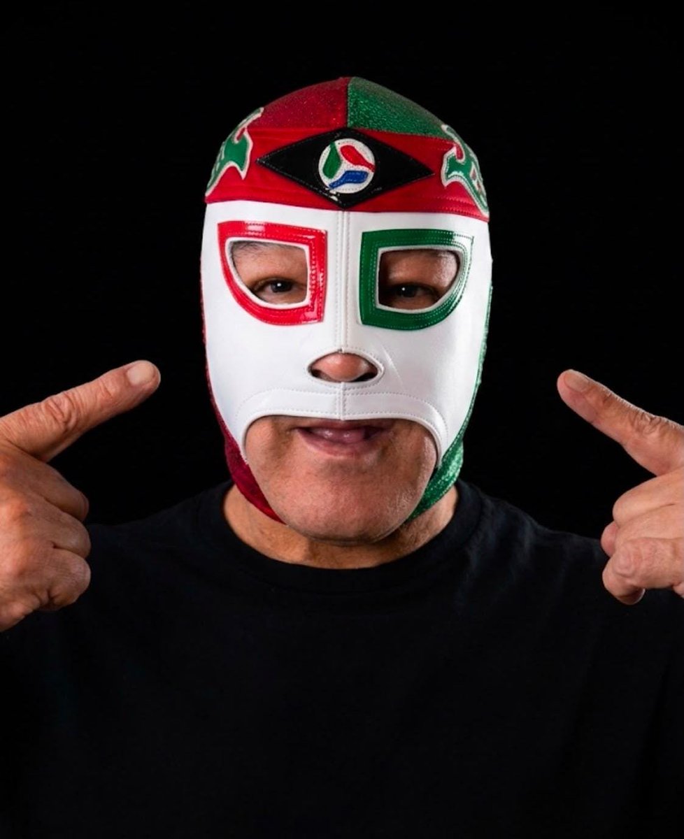 Octagon_real's tweet photo. A USAR LA MÁSCARA TRICOLOR EN APOYO A NUESTRA #SELECCIÓNMEXICANA #COPAMUNDIAL #ECHENLEAIRE 🇲🇽 https://t.co/6GovqkY0Hp