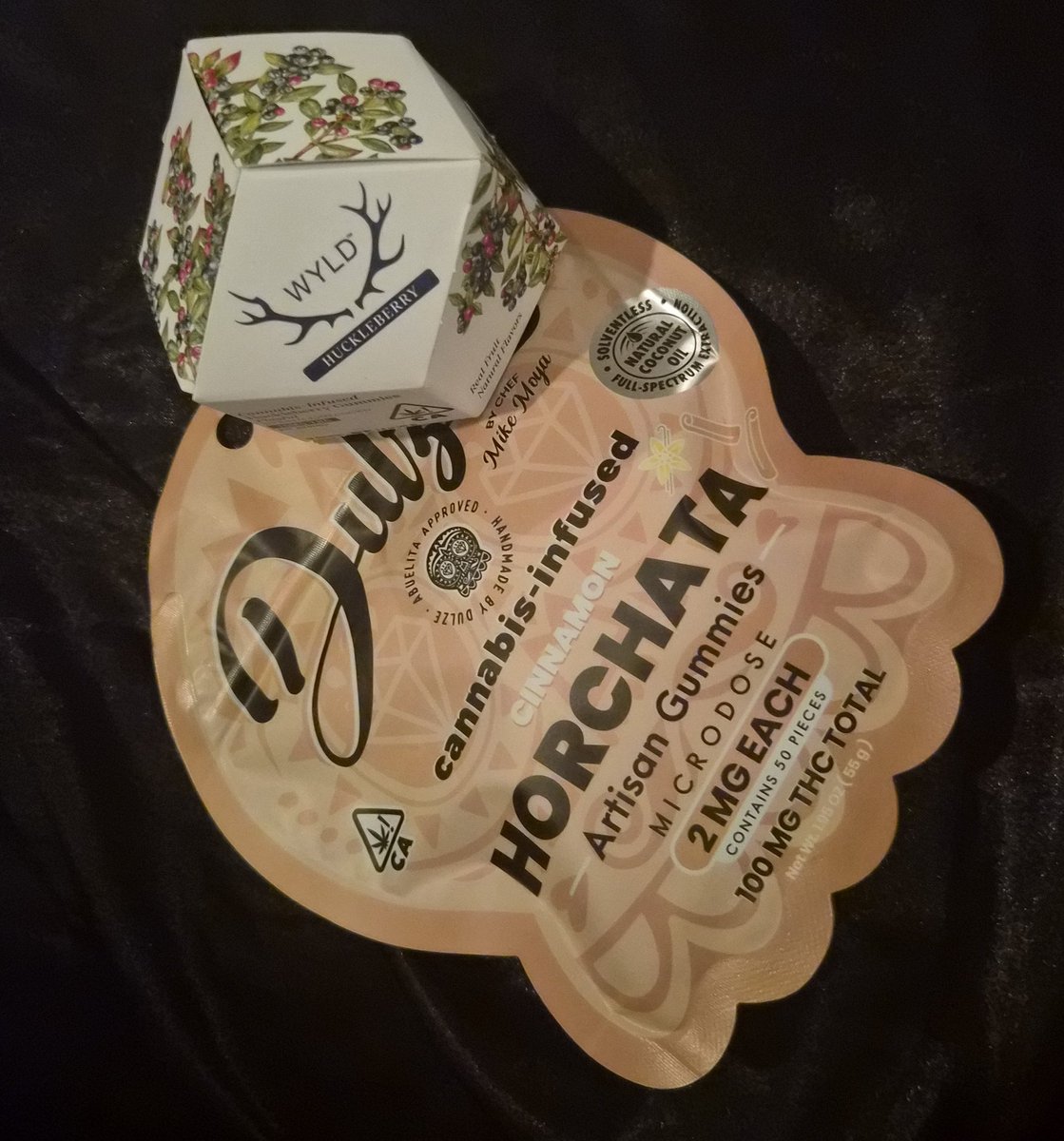 stillunsated's tweet photo. bought edibles and a vape so happy rn https://t.co/tBcuVZLdTL