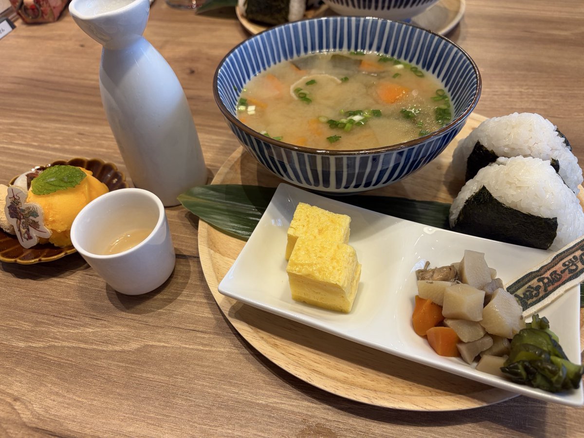 EXnigeru's tweet photo. カプコンカフェ大神コラボ、2度目の訪問🌸 https://t.co/wSMYibxWp6