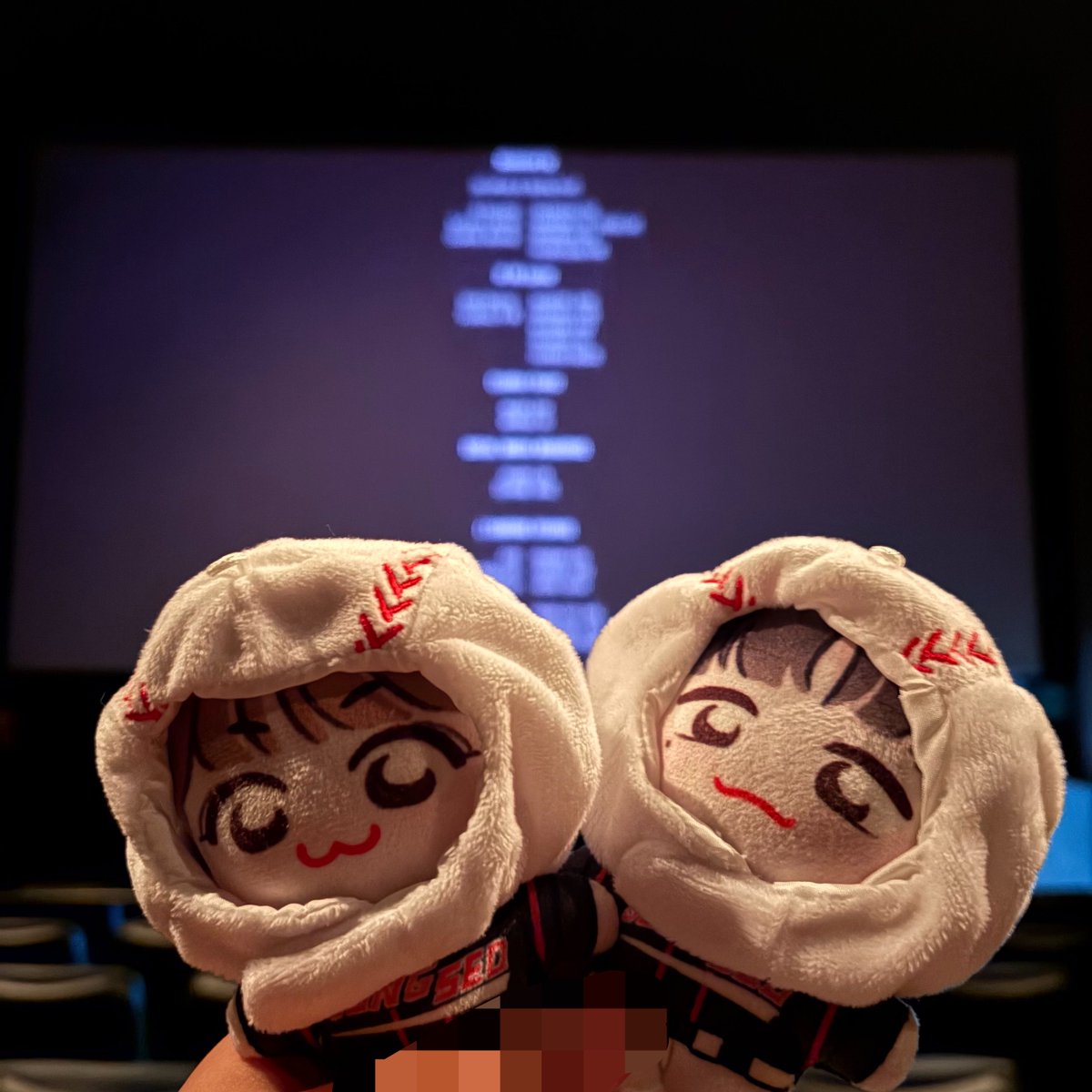 BG___rr's tweet photo. 와를르와를레이리와르렁와인드업 더 무비보고왔어요 ,,,🥹🥹🥹 
영화관이라는 장소와 이전과 달리 끊임없이 이어지는 영상에 감정이입이 너무 잘되가지고 눈물한뱅율 흘렸다네요....꼭 보러가시긔,,,와인드업체고 제노 재민이 체공😆💕💕🥹

#와인드업 #WINDUP
#NCT #제노 #JENO #재민 #JAEMIN https://t.co/L4eRsy7aKn