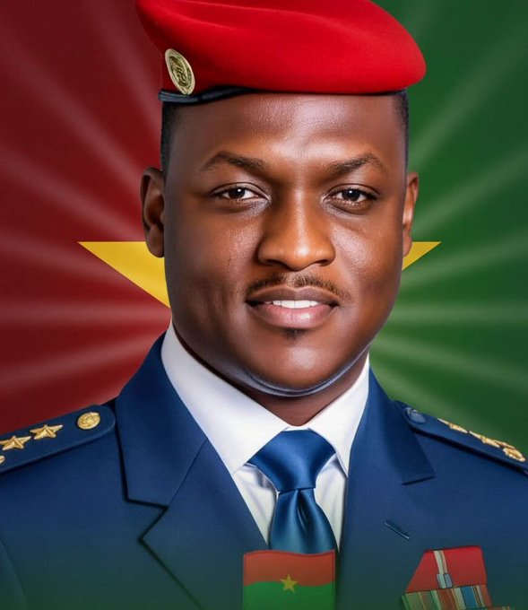 LaminaTraovi's tweet photo. La démocratie sans résultats n'a aucun sens.
— Ibrahim Traoré👏🇧🇫
#ENGCOD
#BELSEN
#nationallotterysa
#sizekhaya
#wedomorewednesdays https://t.co/bfmjmmCtEc