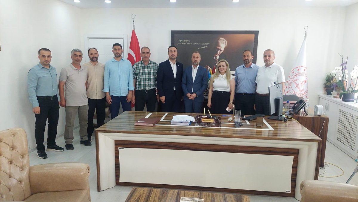 elazigmem's tweet photo. Eğitim Bir Sen 1 No’lu Şube Başkan Adayı Taha Yusuf SARIGÜL ve Delege Adayları İl Müdürümüz Beraat ŞAHİN’i ziyaret ettiler. @SahinBeraat https://t.co/YE9G5ic0sK