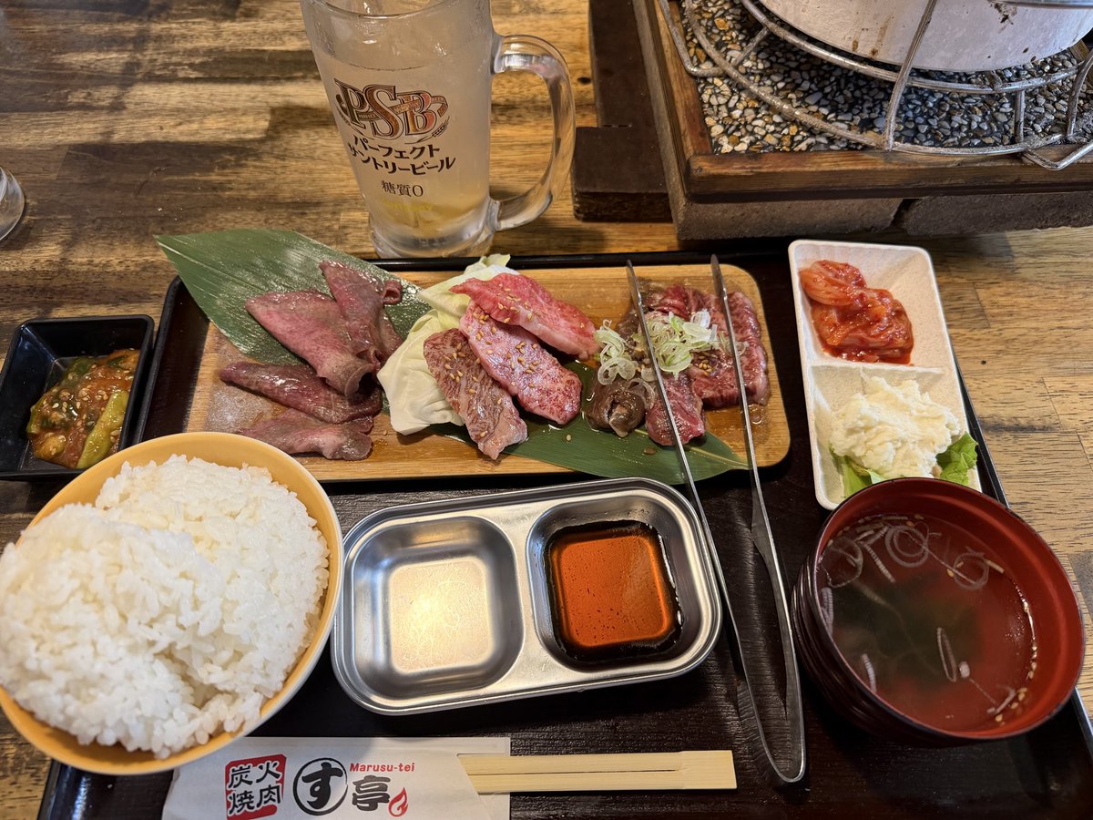hiroayapp's tweet photo. 昨日は久々の昼飲みでまるす亭さんで焼肉😃 https://t.co/6zQ3WEqjq1