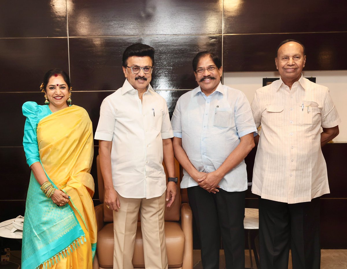 ThamizhachiTh's tweet photo. இன்று (02.07.2026), எனது பிறந்தநாளை முன்னிட்டு, மரியாதைக்குரிய கழகத் தலைவர் - அண்ணன் திரு. @mkstalin அவர்களை, ஆழ்வார்பேட்டை இல்லத்தில் சந்தித்து வாழ்த்துப் பெற்றேன்.

@arivalayam https://t.co/kUMpHXiu64