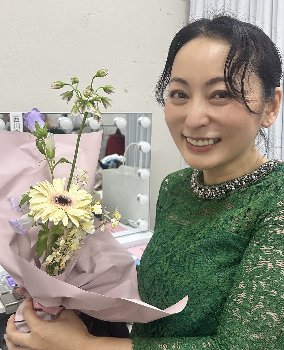 KusamaKaoru's tweet photo. #ウエディングドレス2026
【配信ご購入は本日23:59まで】

オーディションに応募した日のことは今でもはっきりと覚えています。あの日、勇気を出して踏み出した一歩が、人生初の舞台につながりました。私にとっていつまでも大切な作品です✨

この機会にぜひご覧ください😊🌿
（Aチーム　草間かほる） https://t.co/8QiGNa6T93