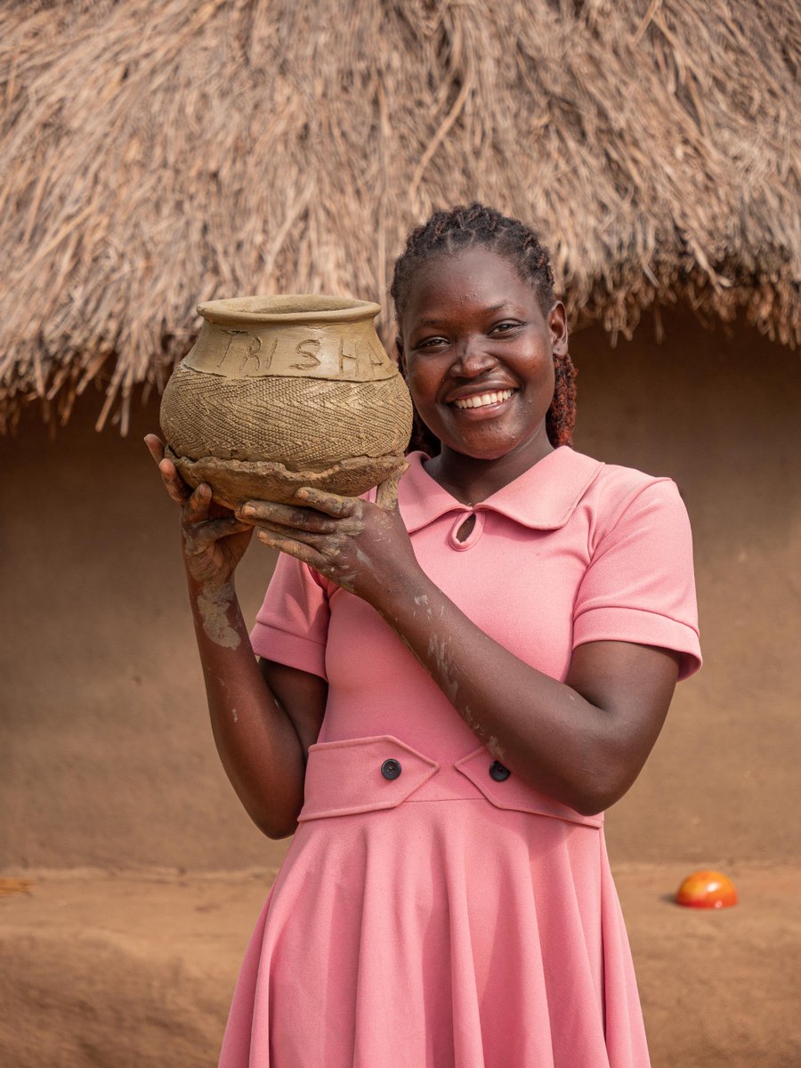 vversaglobal's tweet photo. A poem can tell the story of a place.

In The Heartbeat of My Land, Patricia Atim shares a powerful tribute to Acholi culture, heritage, and Northern Uganda through spoken word.

Read the poem by Patricia Atim here 👇:
https://t.co/sXA1Ap9ptc

#LocalTourismVoices #Poetry https://t.co/PAFxpnZimY
