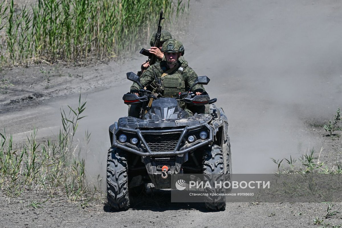🇷🇺 Today's training of assault troops from Group of Forces 