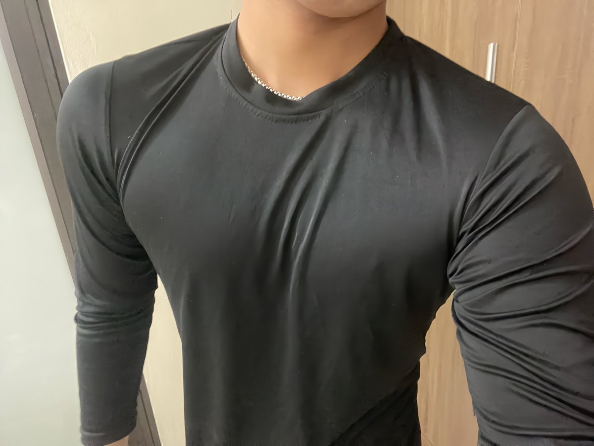 hzedt_10's tweet photo. Mình m8 73kg baller tìm fwb lâu dài ở Hà Nội https://t.co/8OqDr5Fpzh