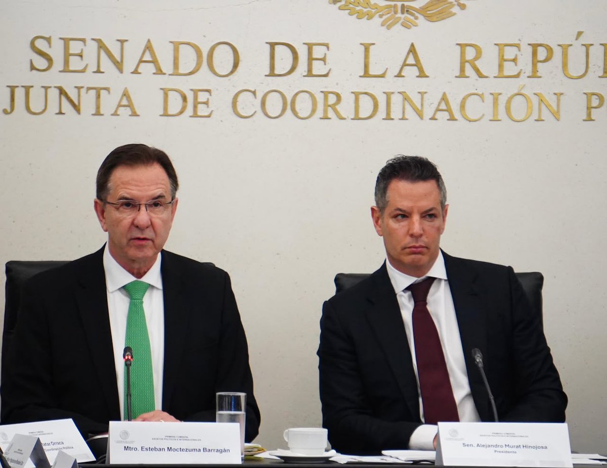 SRE_mx's tweet photo. 📸 La Comisión Permanente del Congreso de la Unión ratificó este miércoles el nombramiento realizado por la presidenta Claudia Sheinbaum (@Claudiashein) a favor de Esteban Moctezuma (@emoctezumab) como embajador de México en Bélgica y ante la Unión Europea, concurrente en Luxemburgo.

Entre sus prioridades estratégicas de trabajo al frente de la @EmbMexBelgicaUE, destaca el tender puentes con la Unión Europea para aumentar el intercambio comercial y atraer mayores inversiones para el beneficio de nuestros pueblos.

🇲🇽🤝🇧🇪🇱🇺🇪🇺