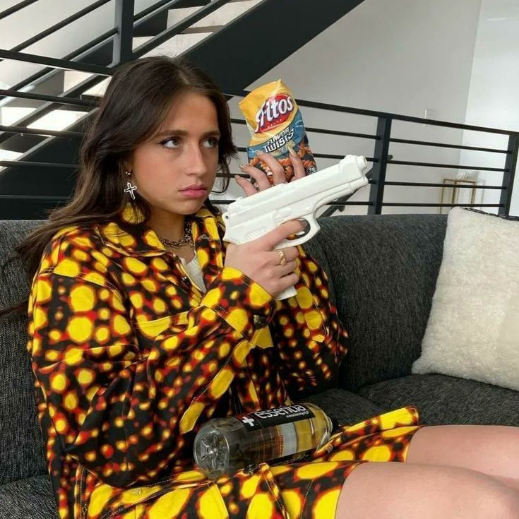 mrwrldw's tweet photo. hola te amo mil décadas, años, meses, dias, segundos y aunque me de sarampión algunas cosas, siempre te voy a querer mas y mss
sos la rata de mi ratatouille foreva and eva https://t.co/L5ia5fbJK8