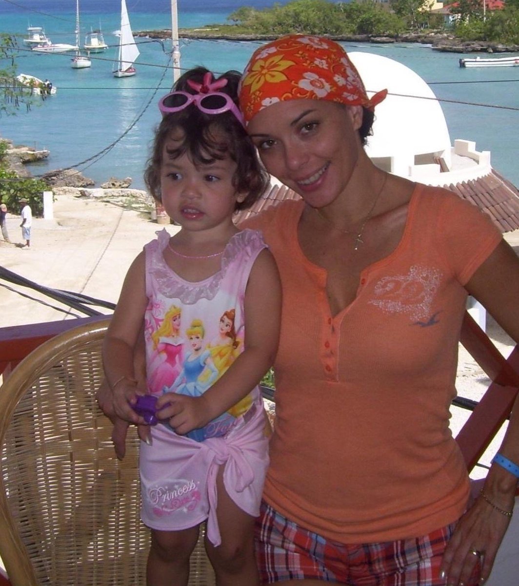 meretraj's tweet photo. as bochechas mds não mudou quase nada 🥺 https://t.co/E4Xlx9VAJd