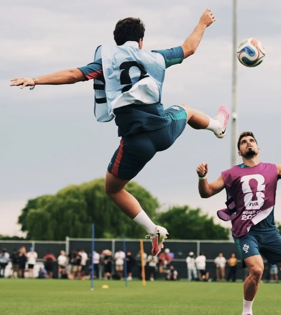 SlongP43203's tweet photo. Joao neves on insta😝🍑 https://t.co/1MVe6nkFLE