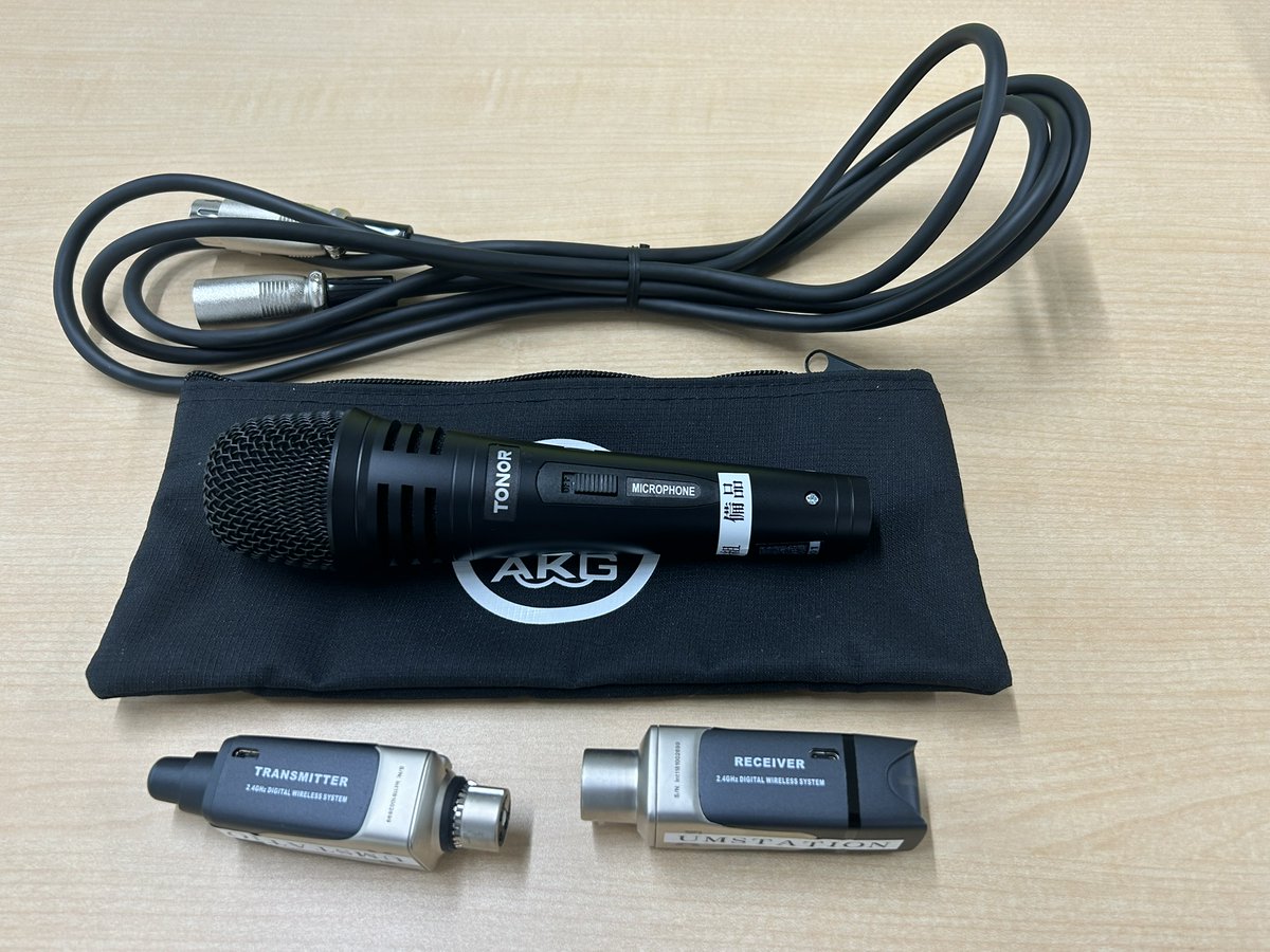 UMSTATION2F's tweet photo. 5年ぶりに会議室用のマイク本体をリニューアルしました。これでお客様の"エエ声"もより通るはず https://t.co/owEDs21bD7