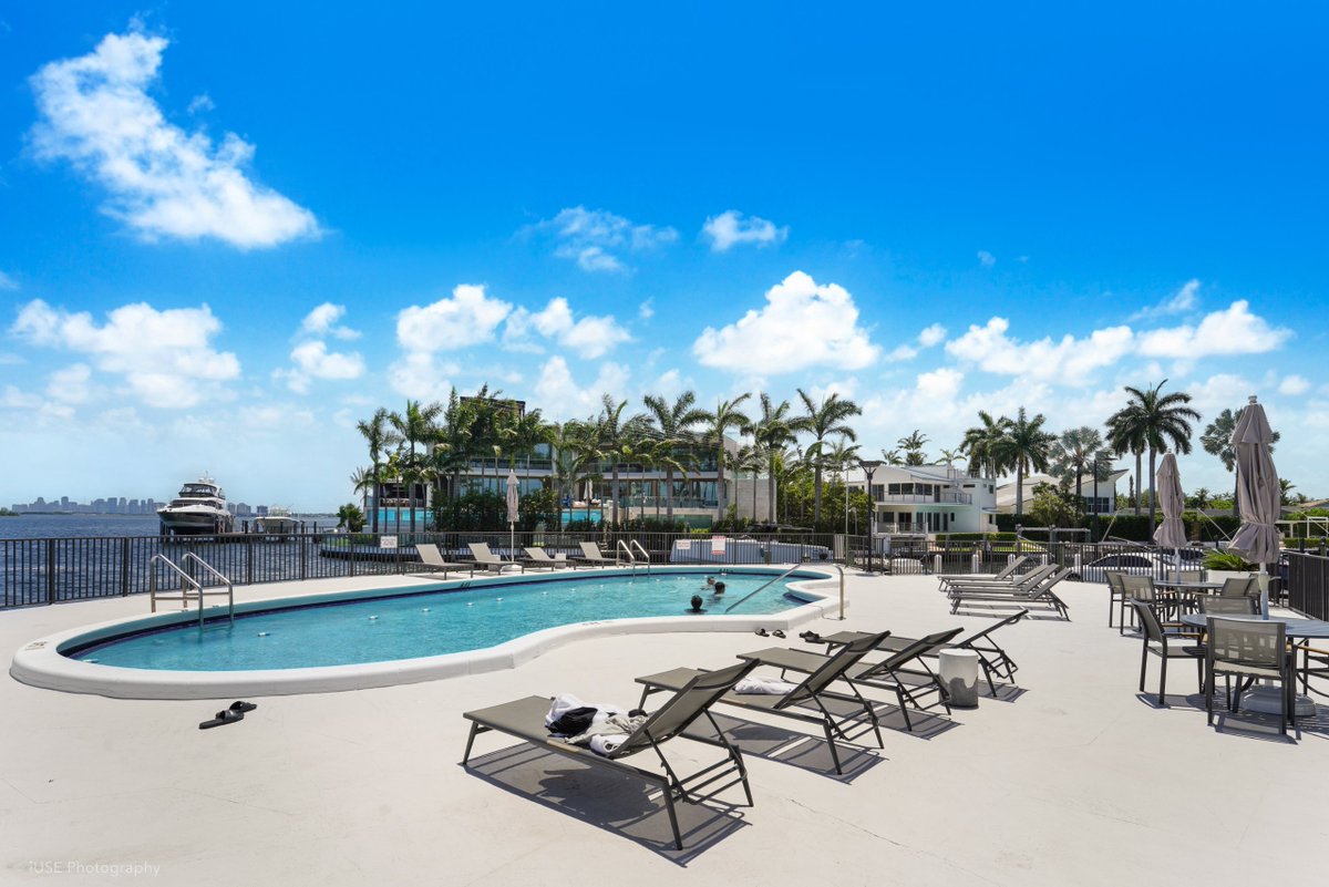 linorealtor's tweet photo. Experience the best of South Florida living in this stunning waterfront residence in North Miami 🌴✨ Located at 11930 N Bayshore Dr, Unit 909, this gem offers breathtaking Biscayne Bay views, spacious layout, and a prime location just minutes from Bal Harbour, Bay Harbor Islands, Aventura, top shopping, dining, and the beach.
Perfect as your next home or a smart investment opportunity 🏡💼 New price: $399,500
Marcelino Aviles @TierraInvest