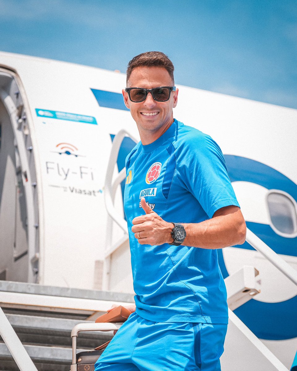FCFSeleccionCol's tweet photo. 📸  ¡𝗗𝗲𝘀𝘁𝗶𝗻𝗼 𝗞𝗮𝗻𝘀𝗮𝘀 𝗖𝗶𝘁𝘆! 🛬

𝗔𝗰𝗮́ 𝗲𝘀𝘁𝗮́ 𝗖𝗢𝗟𝗢𝗠𝗕𝗜𝗔 👊

#ConOrgulloColombiano🇨🇴 https://t.co/p3cF7MhaJe