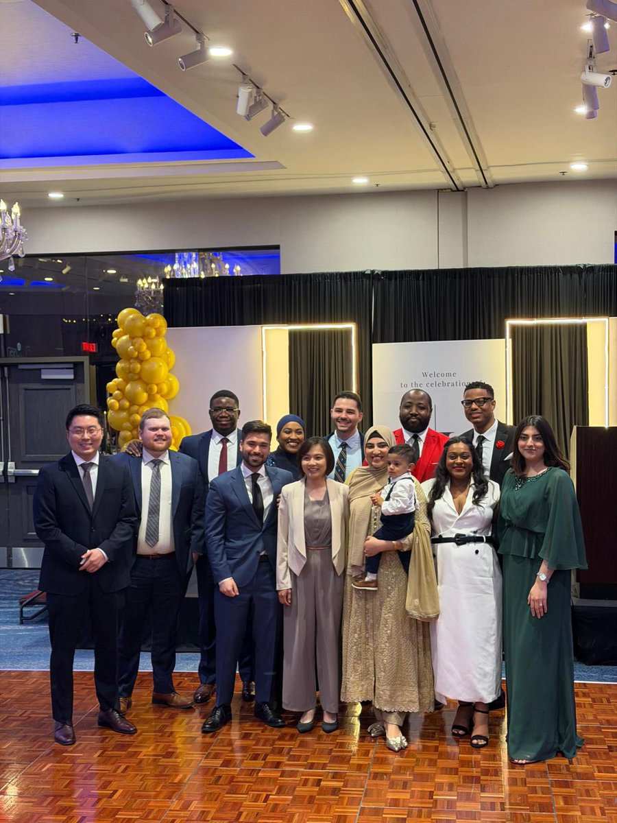 YuHanChen0213's tweet photo. Many thanks to the Englewood Health family and faculty for helping me become the physician I am today. This milestone would not have been possible without your guidance, mentorship, and unwavering support🥰🥰 #Hematology #Oncology https://t.co/5pAlrrcpZd