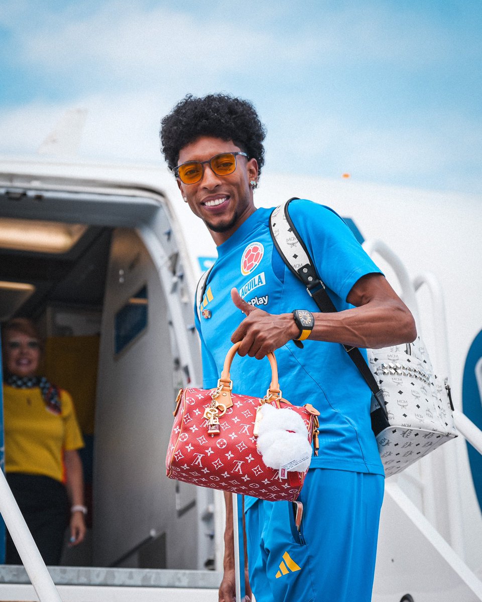 FCFSeleccionCol's tweet photo. #ConOrgulloColombiano🇨🇴 https://t.co/HWfKyGcpdT