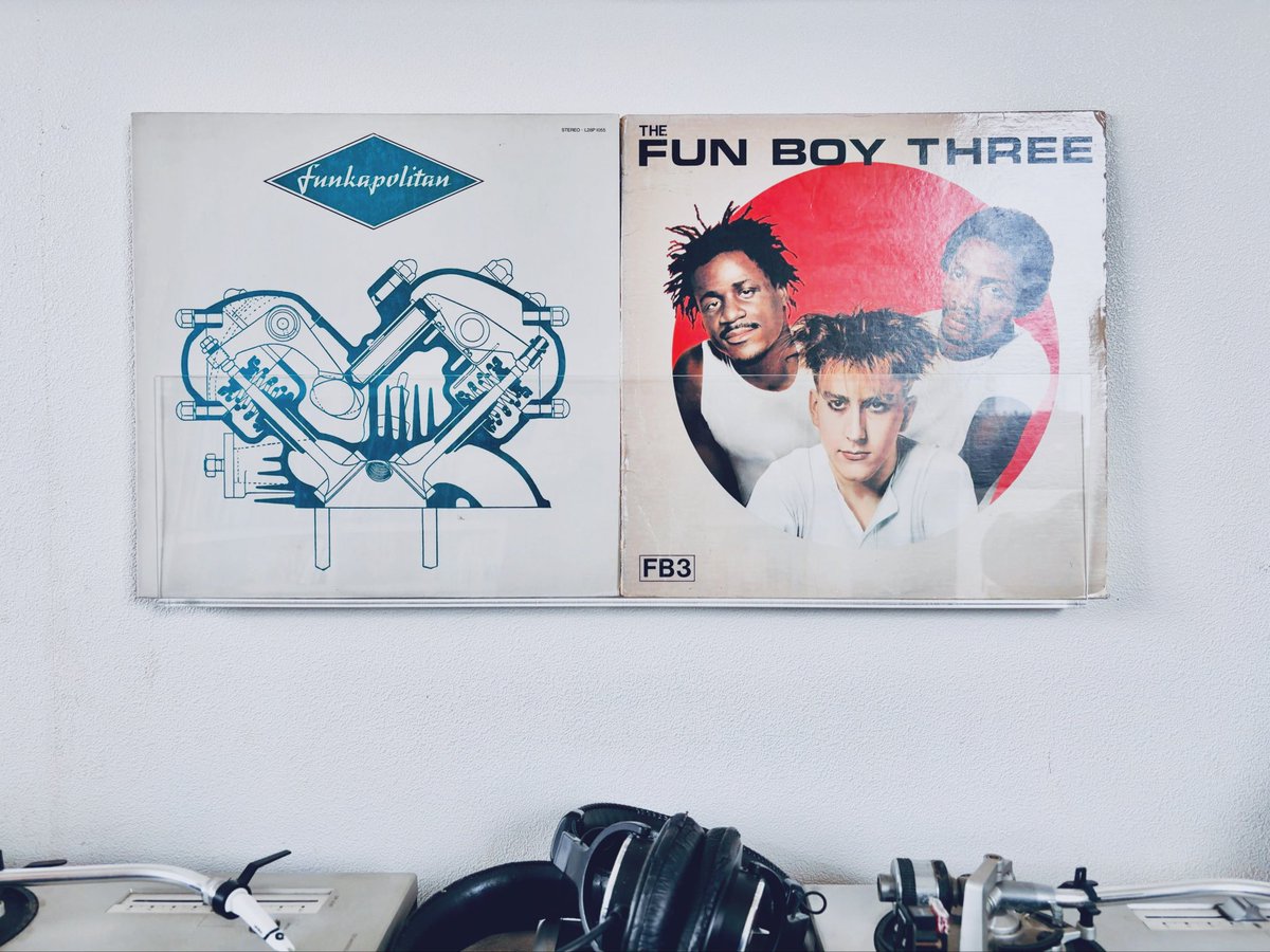 innamix's tweet photo. きょうの壁レコ
#funkapolitan
#funboythree
#壁レコ https://t.co/dsE68qYDTB