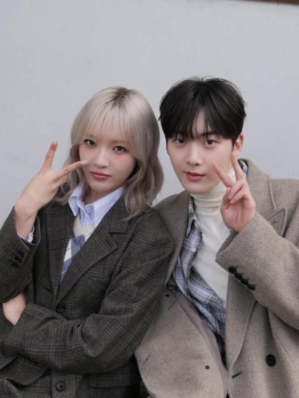 glossiec00ky's tweet photo. MOON SUA DICE QUE YOON SANHA VENGA A CHILE🇨🇱💓 #𝙔𝙊𝙊𝙉𝙎𝘼𝙉𝙃𝘼_𝙀𝙉𝘾𝙃𝙄𝙇𝙀

@ninshi_ent
@zafirolive
@freefall
@fantagiomusic_
@yoonsanha_offcl
@studio_pav
@kpopchileof https://t.co/CsuQHh43zW