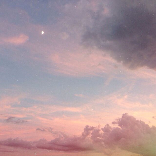 kooromi19's tweet photo. cotton candy clouds ☁️ https://t.co/nhu6CjXF4D