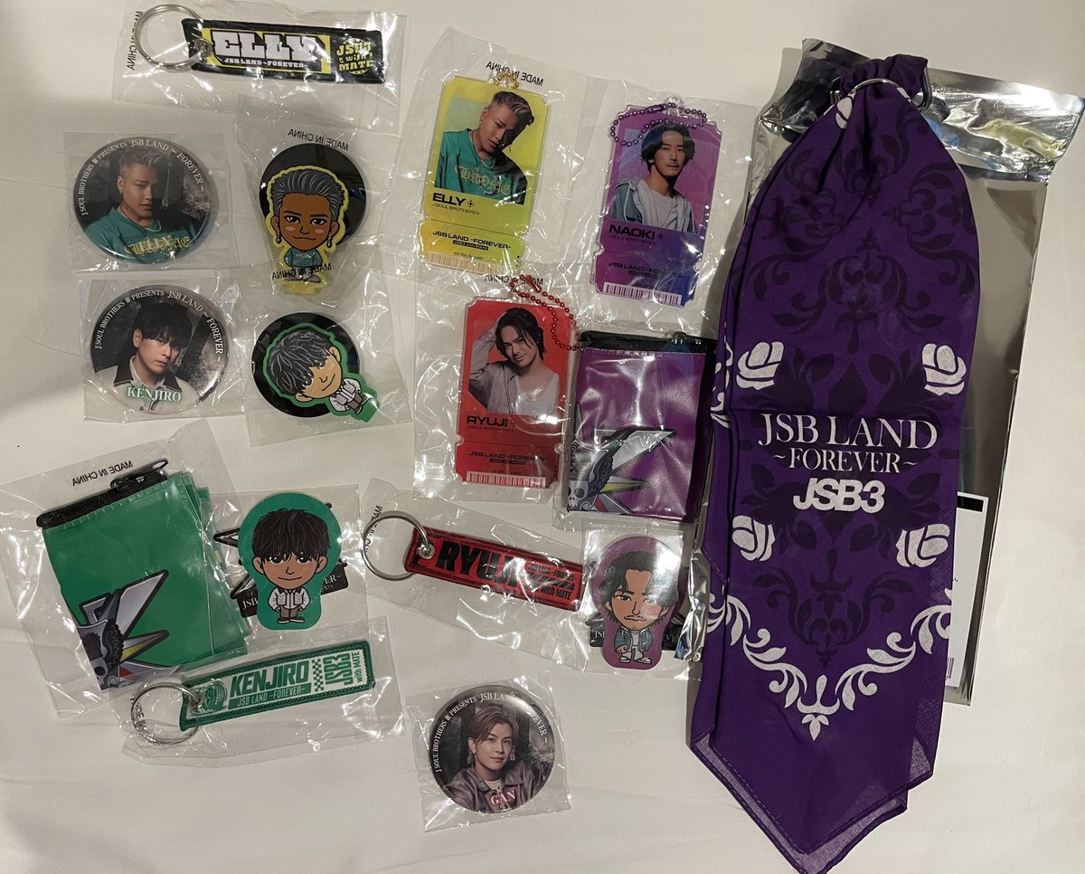 M42188738's tweet photo. 三代目 J SOUL BROTHERS JSB LAND ～FOREVER～ カプセル ガチャ グッズ　交換

譲）画像のもの
求）ØMI＞岩田剛典
クリチャ激求　

物によって複数:1可です。
本日京セラドームでの交換可能です。
お心当たりある方はリプよろしくお願いします。 https://t.co/0jIoZ492C0