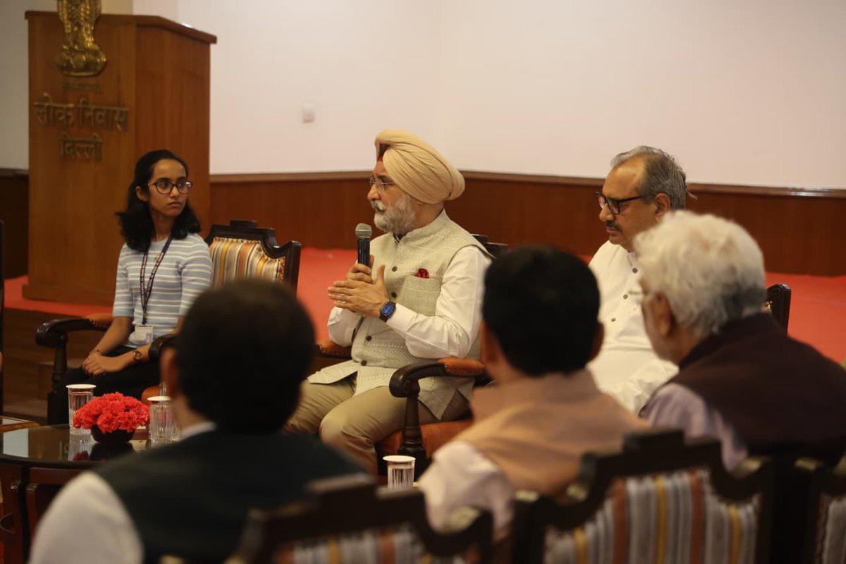 LtGovDelhi's tweet photo. Delighted to interact with a bright group of young students from Oman 🇴🇲, winners of the Sastra Pratibha Contest organized by Vijnana Bharati at IIT Gandhinagar.

It was encouraging to witness their scientific curiosity, spirit of inquiry, and eagerness to learn. Nurturing scientific temper and analytical thinking among young minds is vital to building a strong foundation for research, innovation, and a future-ready society.

I commend the dedicated efforts of Vijnana Bharati in inspiring the next generation of young innovators while connecting them with India’s rich scientific heritage. My best wishes to all the winners for their future academic journey and scientific pursuits. 🇮🇳