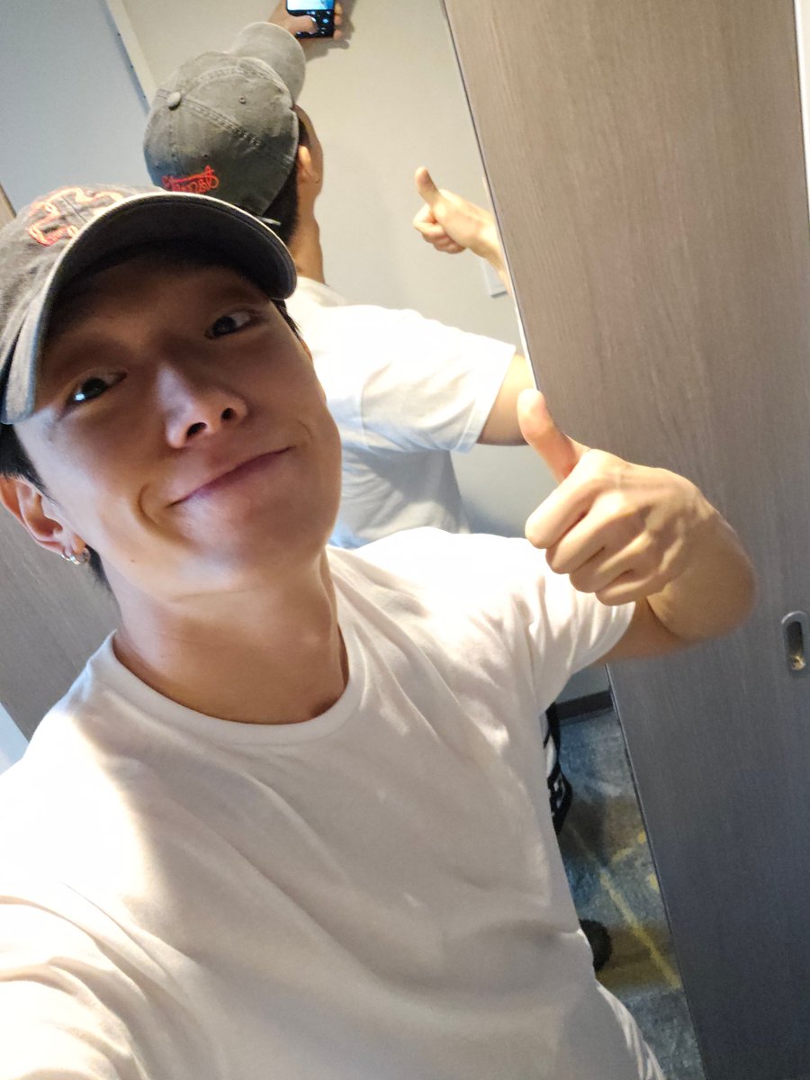 KJWworldwide's tweet photo. [260702] Bobby is in Japan today
- Going to eat abura soba in Shibuya
- Doing some unofficial work and will be released soon
- Brought only one T-shirt and wore pants he bought at 7-11 for 8000 won
- Will send a picture when going to abura

#BOBBY #바비 #バビ #iKON @bobbyranika https://t.co/PZ78AD0eoK
