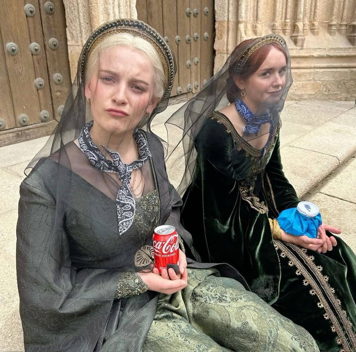 jnklivia's tweet photo. don’t let d’cooke find out that they aren’t harry and phia’s parents https://t.co/Z09cnAXy2Z