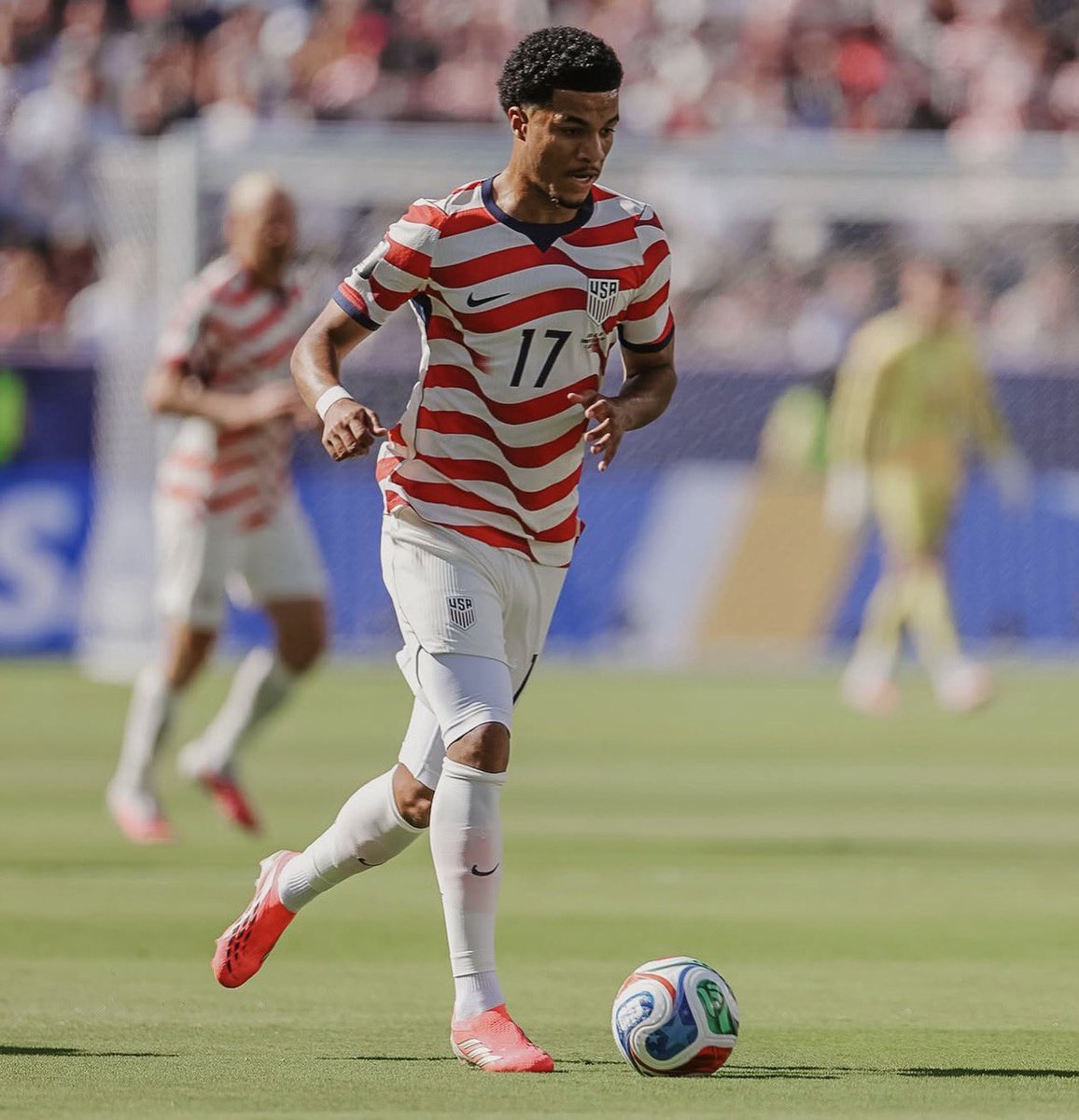 the_det_times's tweet photo. THE U.S. MEN’S NATIONAL TEAM IS ADVANCING INTO THE ROUND OF 16 🇺🇸 https://t.co/GS31CVqHKg