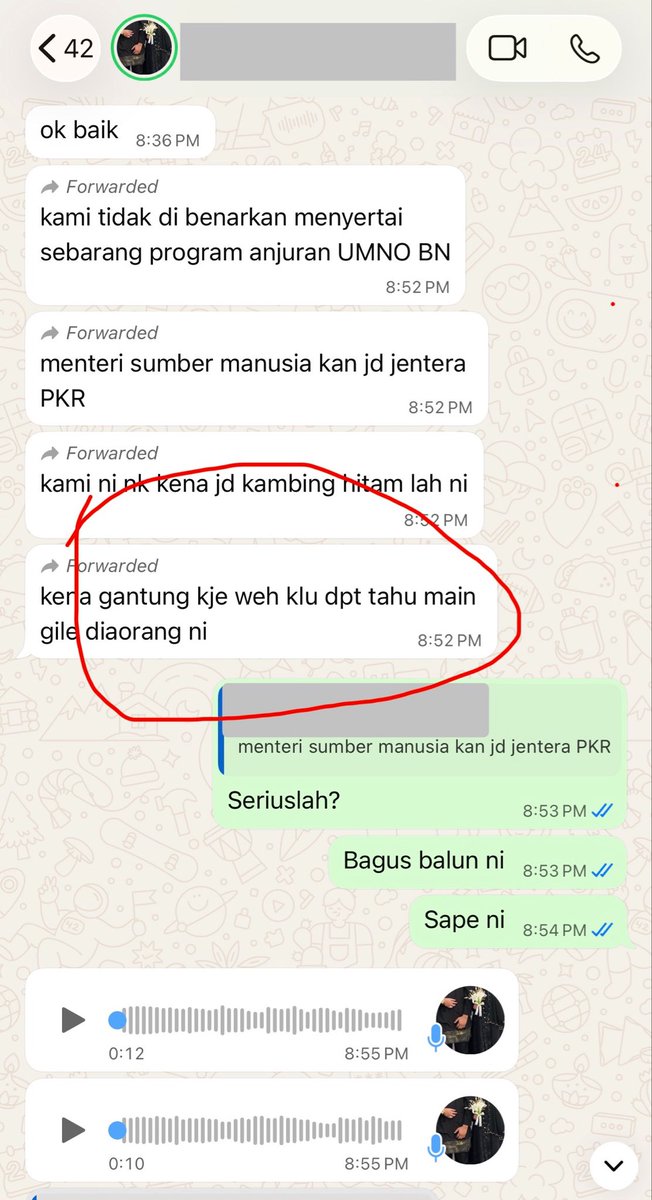 alif_haidar's tweet photo. Since @rafiziramli dah call out Ramanan, ini aduan dari staff salah satu agensi bawah Kementerian Sumber Manusia iaitu PERKESO.

Jika terlibat dengan sebarang program selain dari PAKATAN HARAPAN maka mereka akan diambil tindakan tatatertib dan pengantungan kerja.

Tindakan lebih teruk lagi iaitu termasuk ditukarkan tempat kerja/buang jika diketahui mengundi, datang ceramah atau membuat kerja amlify di social media bagi PARTI BERSAMA (voice whatapps)..

*Bukan main lagi ye ex MIC ni lepas jadi menteri RM9.5juta