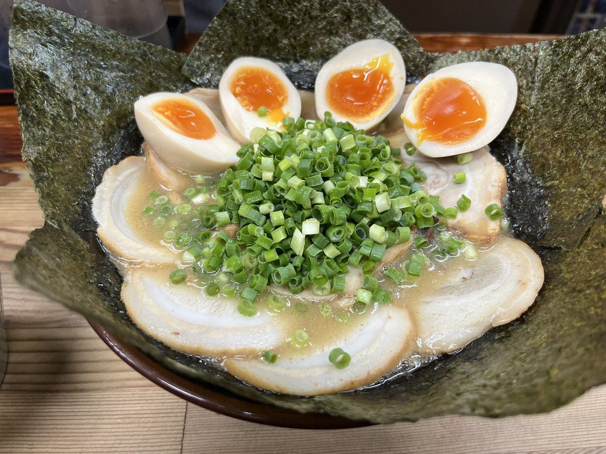 shoya_aihonten's tweet photo. 7/2、こんにちは。

愛本店の翔也チャンネル、第376弾。

公開中です。

皆、見てね。

今日はうどんの日らしいので、
ラーメンの写真をたくさん載せときます。

#愛本店の翔也チャンネル
#愛本店の翔也
#YouTube
#YouTuber

店舗のことが好きすぎる!? #shorts https://t.co/rSwFIVrbbc @YouTubeより https://t.co/UVtFR5IjAf