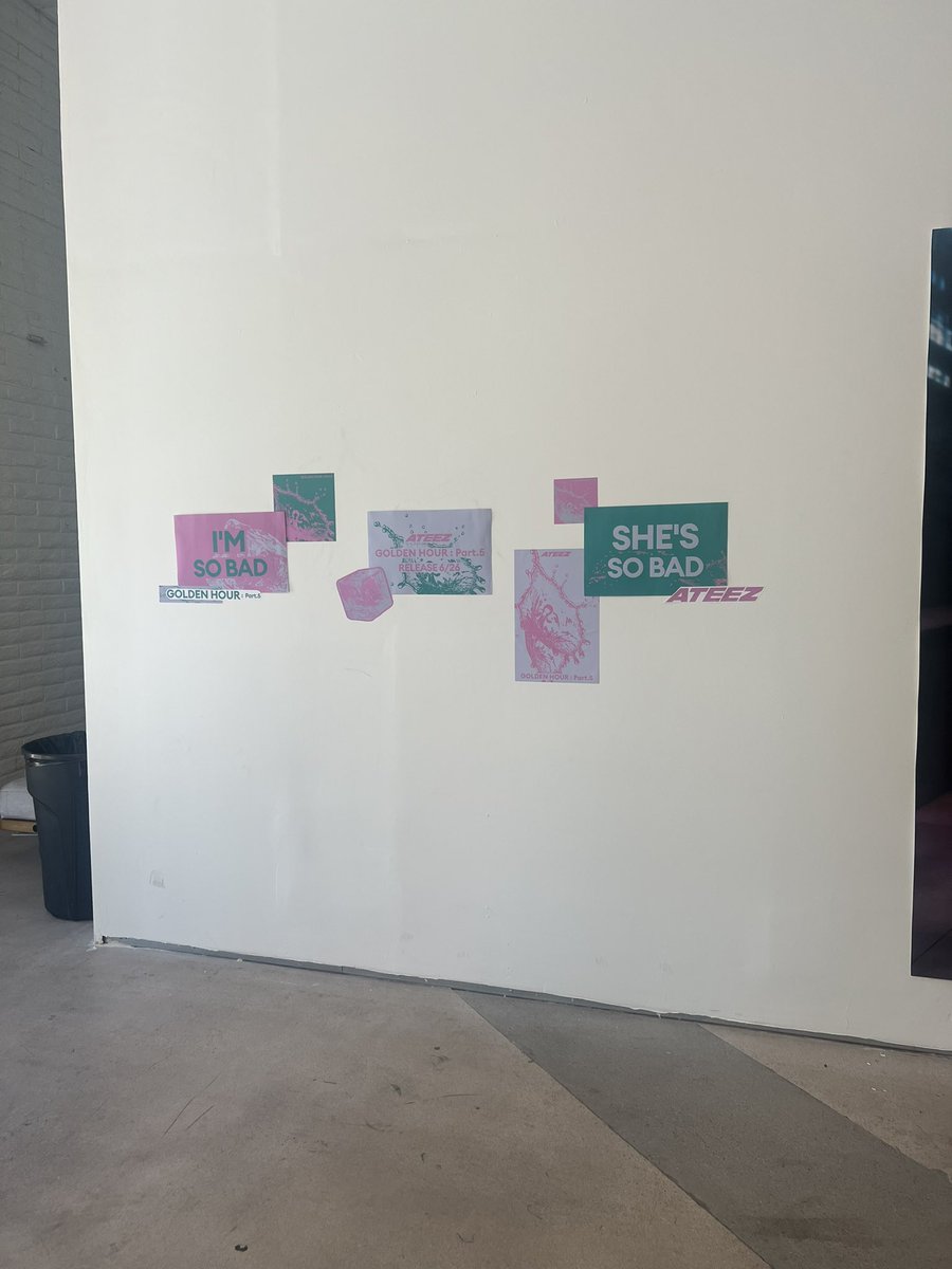 ateeasy's tweet photo. @hello82official @ATEEZofficial at the pop-up with my sister in Tempe, Arizona. Long line full of eager Atiny, it was hot as heckity, but it’s always worth it in end!! #ATEEZ #GOLDENHOUR_Part5 #hello82 #82giveaway https://t.co/DtqlzzeZ9O