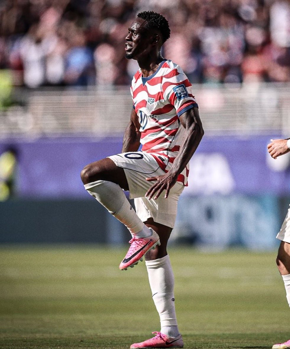 stephendamia's tweet photo. 🇺🇸 USA BEAT BOSNIA AND FLY TO WORLD CUP RO16! 💥 https://t.co/vEDOxVE5Pu